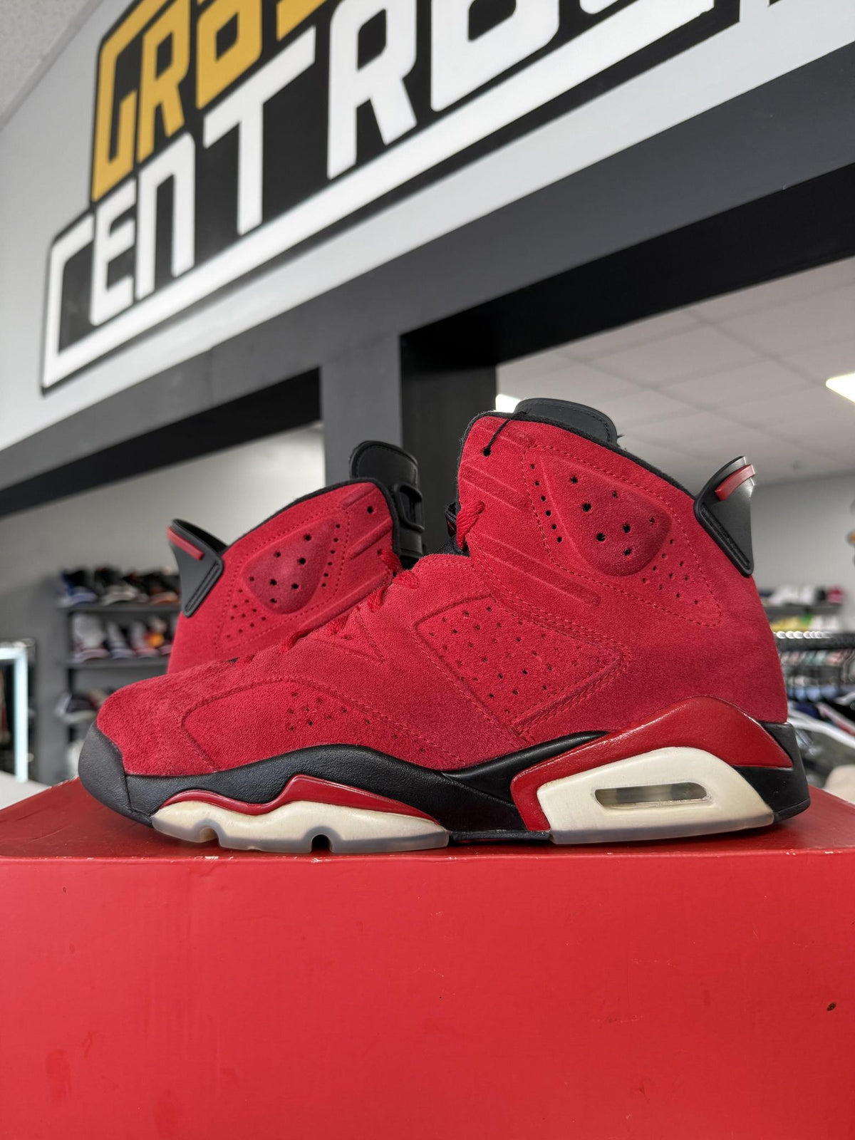 Jordan 6 "Toro" Used Size 9