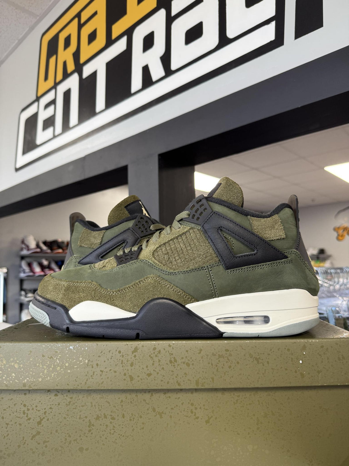 Jordan 4 "Craft Olive" Used Size 13