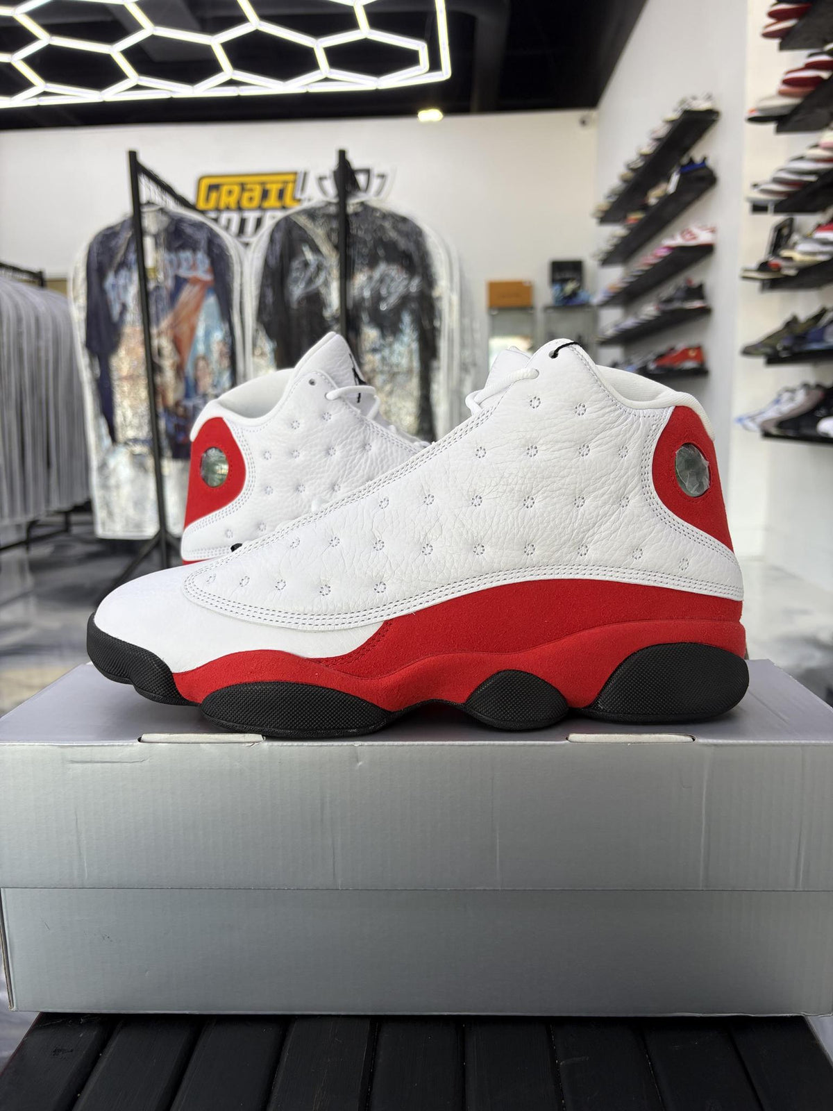 Jordan 13 "Cherry" Used Size 10