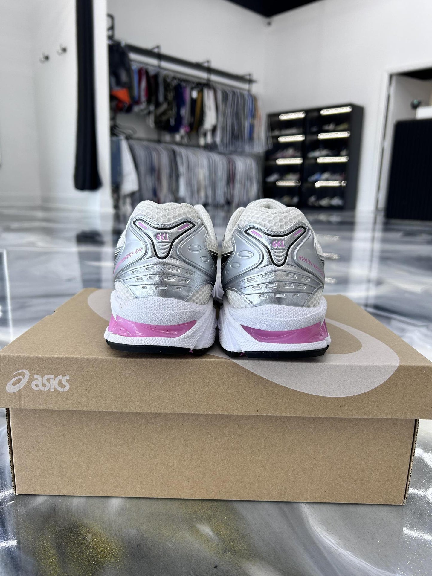 Asics Gel-Kayano 14 "Cream Sweet Pink" Used Size 6Y/7.5W