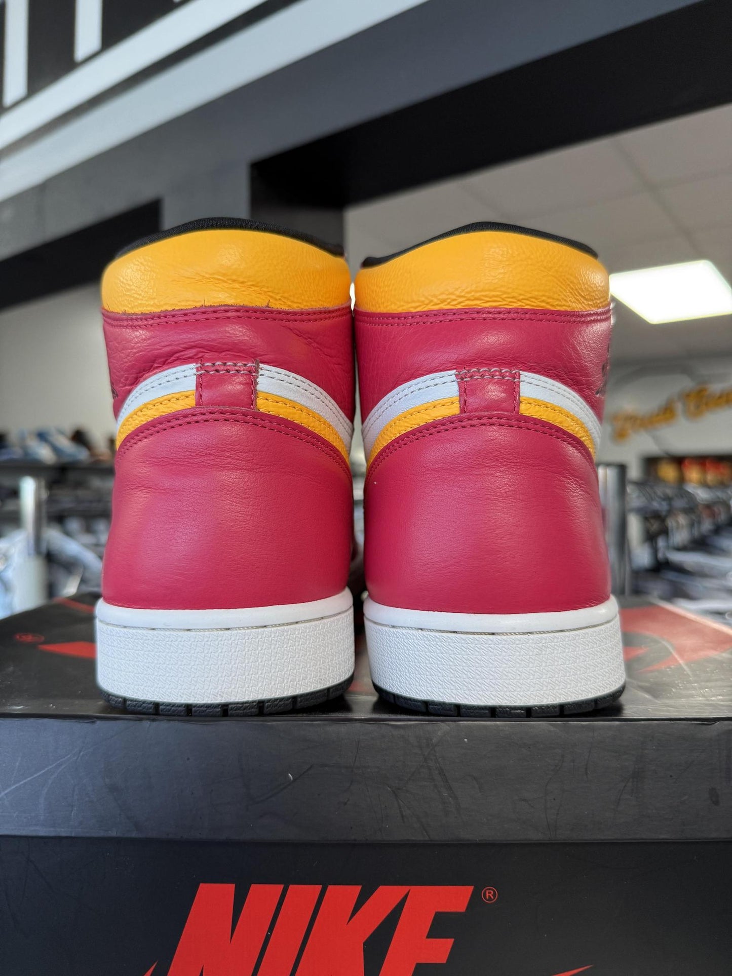 Jordan 1 "Light Fusion Red" Used Size 12