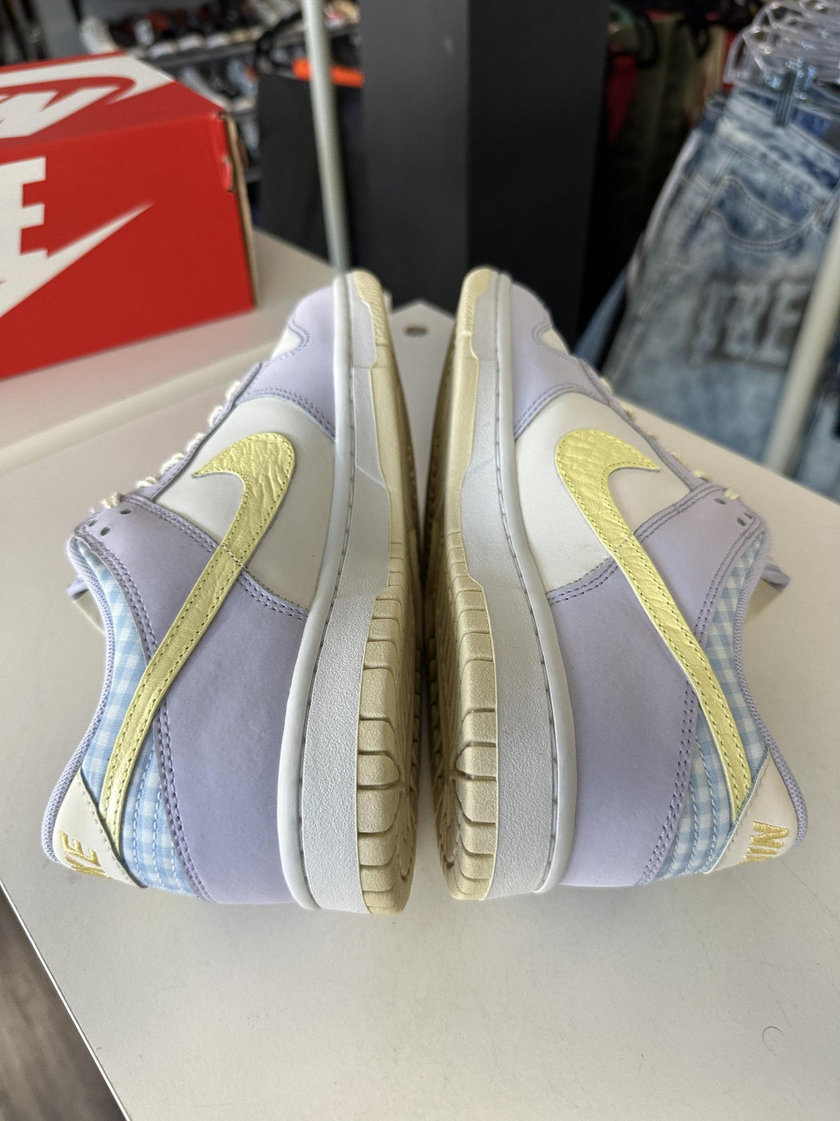 Nike Dunk Low SE Easter Used
