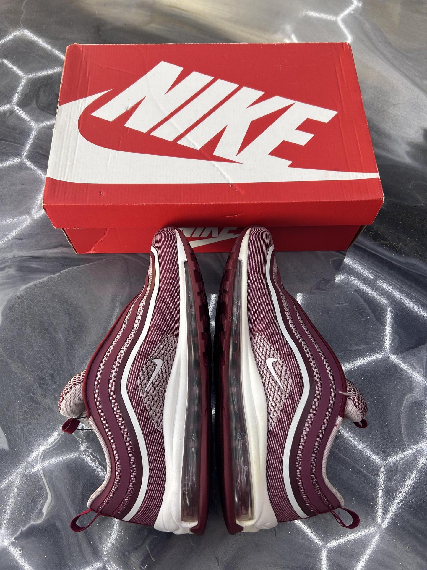 Nike Air Max 97 "Burgundy" Used Size 9