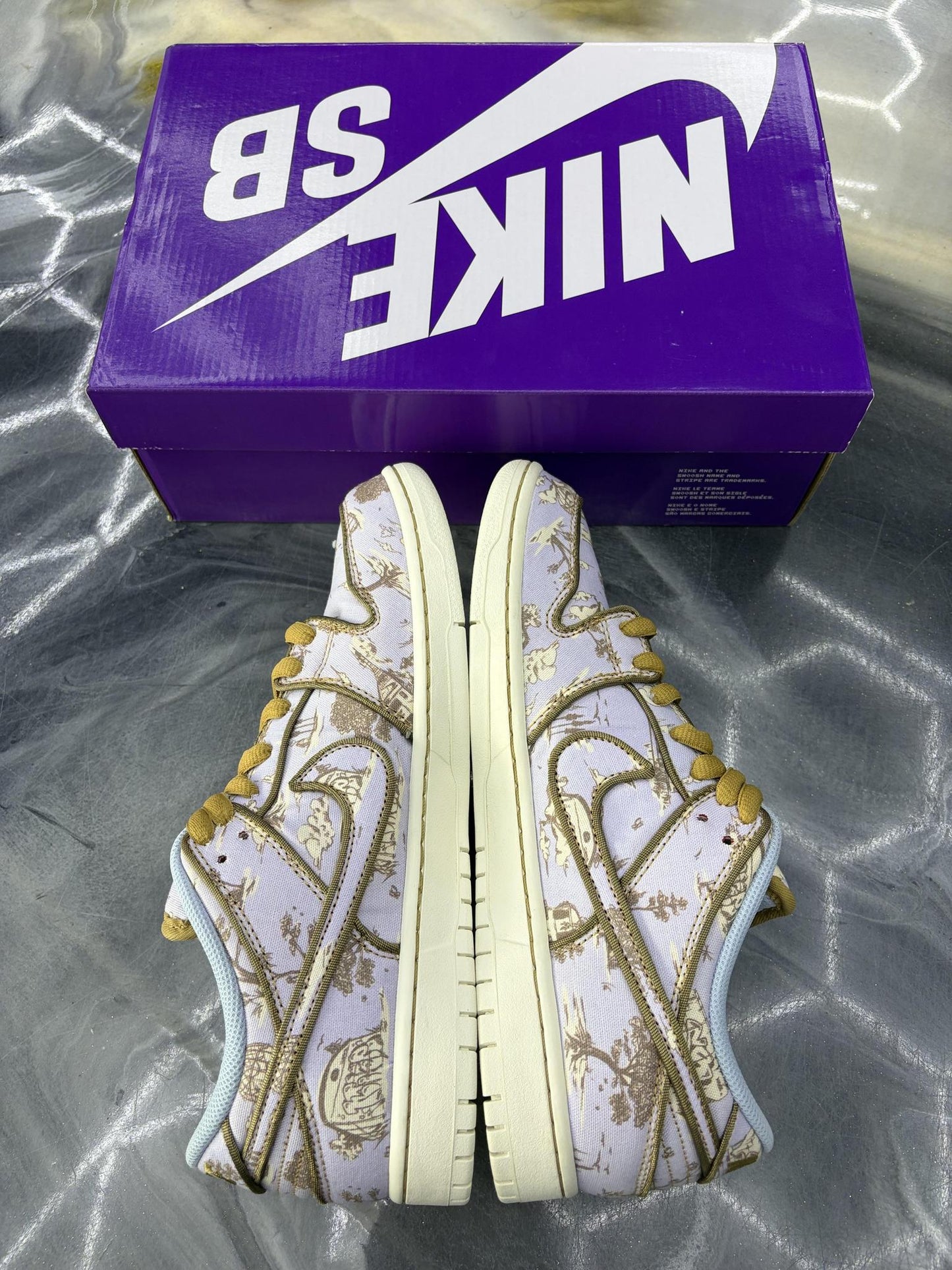 Nike SB Dunk Low Premium "City of Style" Used Size 10.5