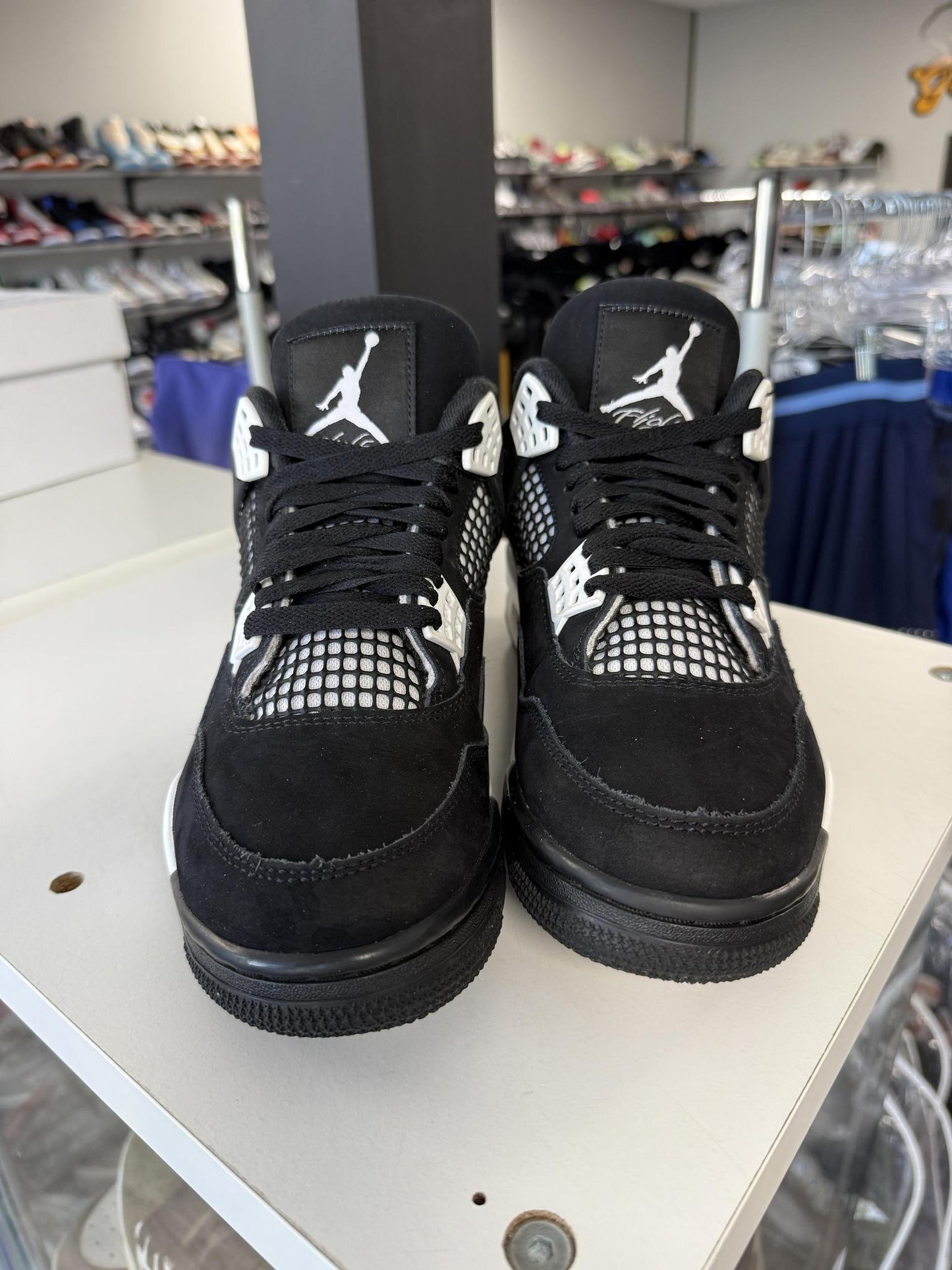 Jordan 4 "White Thunder" Used Size 8