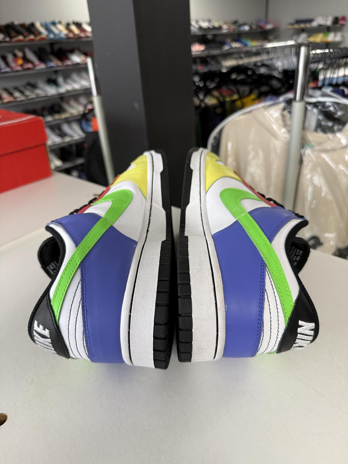 Nike Dunk Low "Green Strike" Used Size 10
