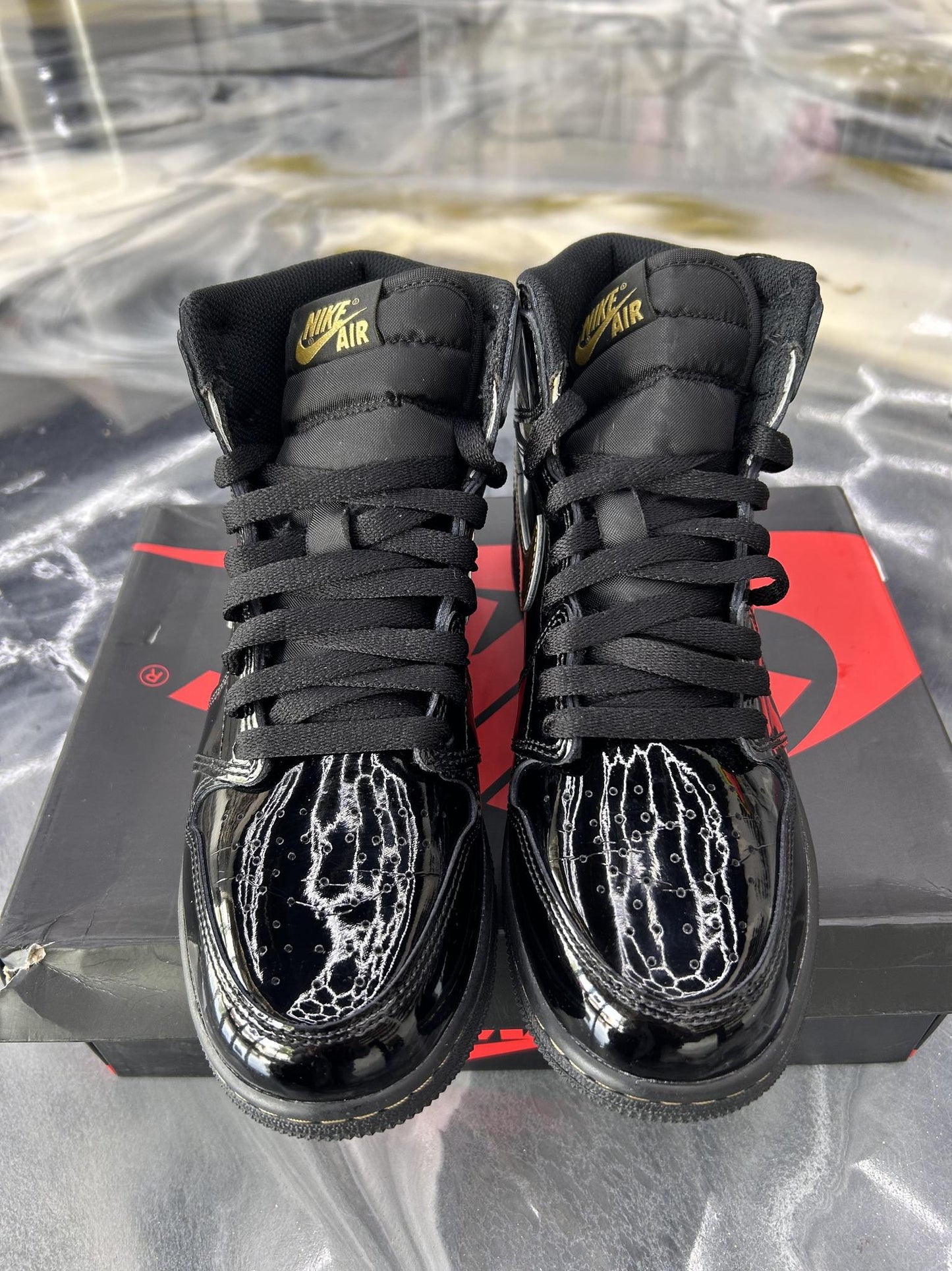 Jordan 1 "Metallic Gold" Used Size 6.5Y/8W