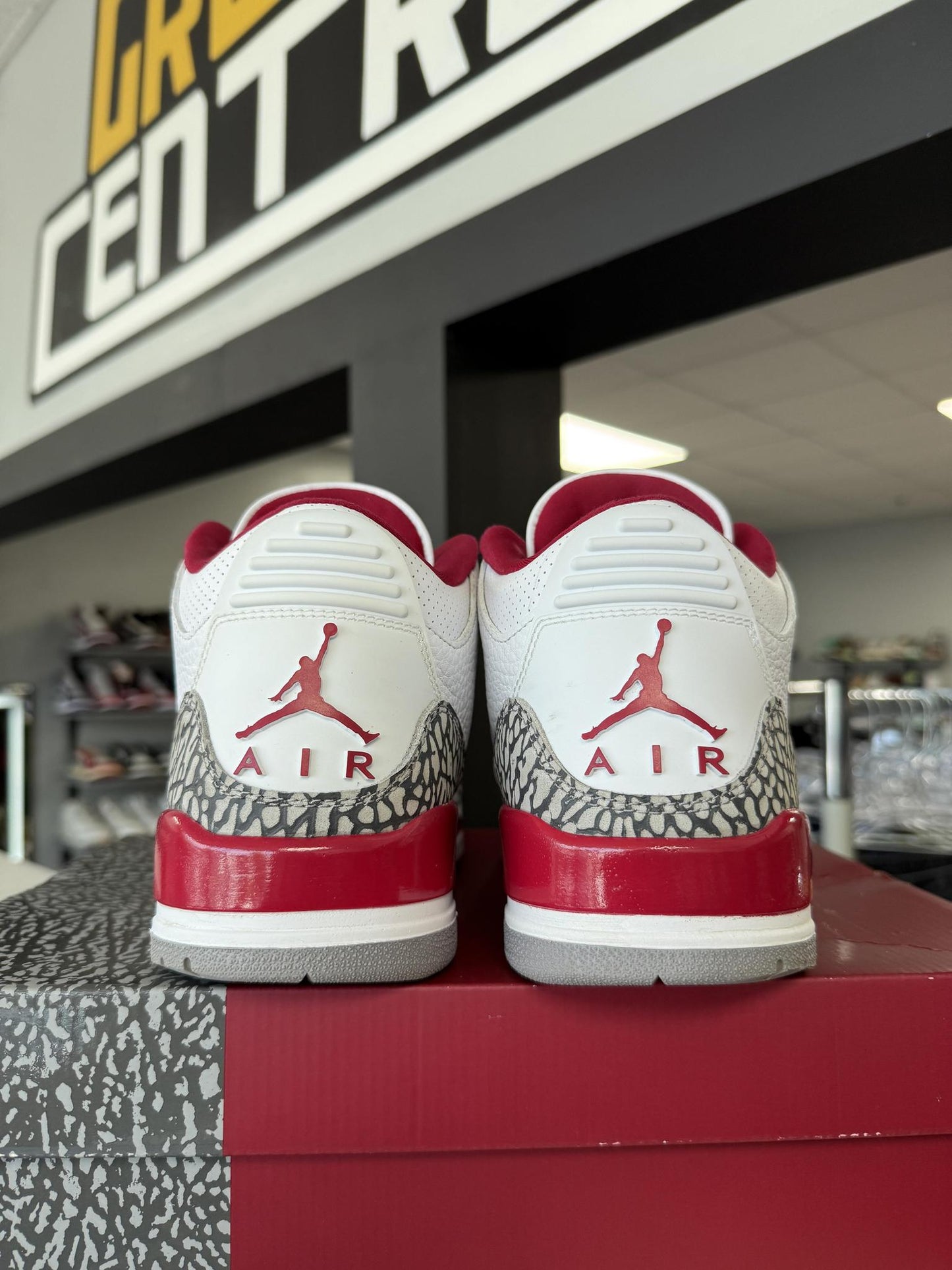 Jordan 3 "Cardinal" Used Size 9