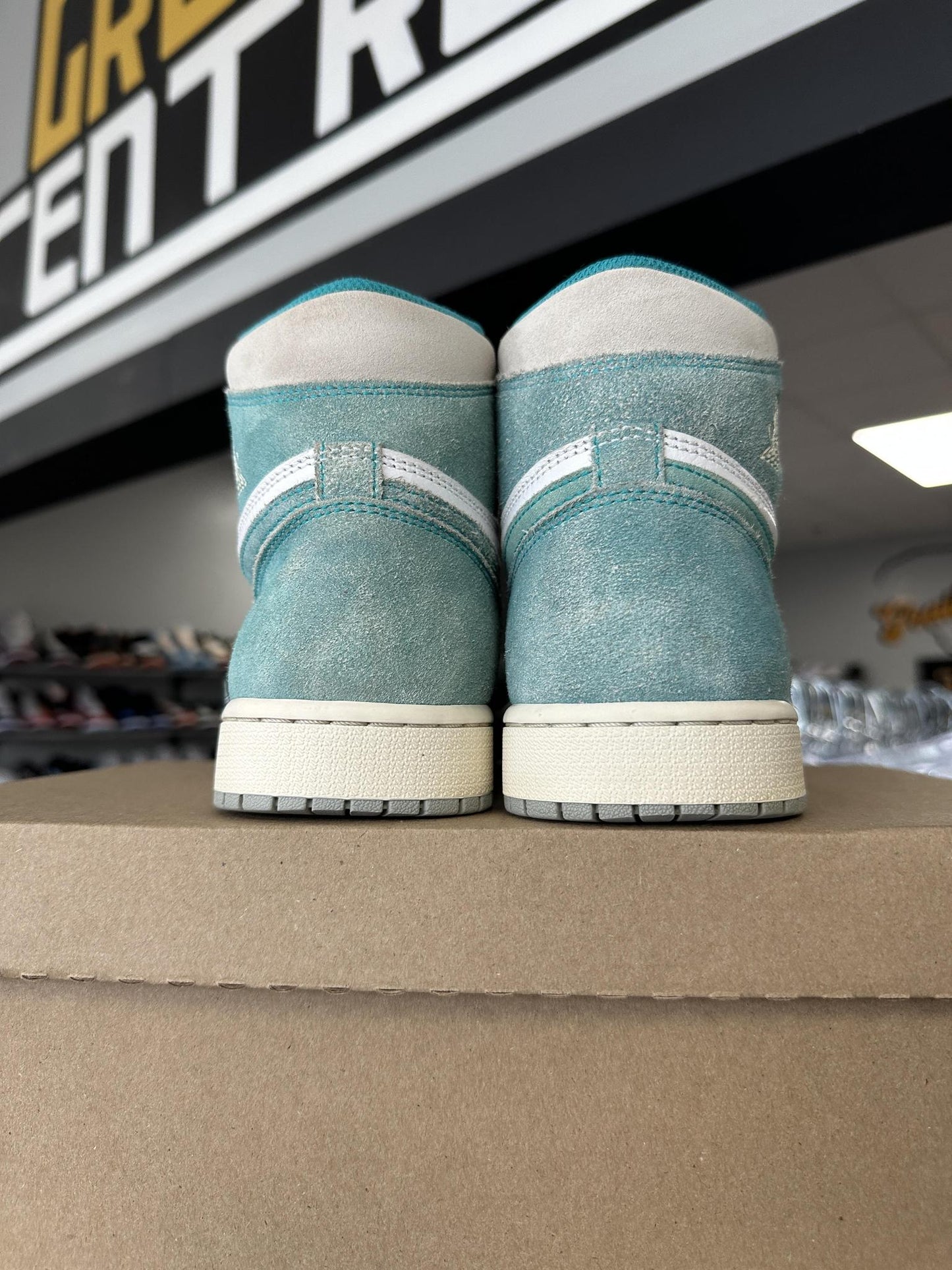 Jordan 1 "Turbo Green" Size 10