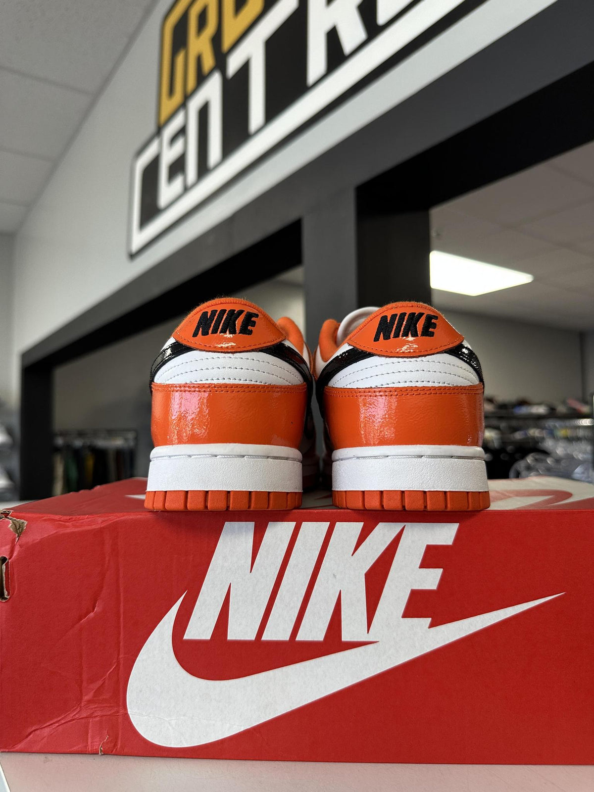 Dunk Low Patent Halloween Used