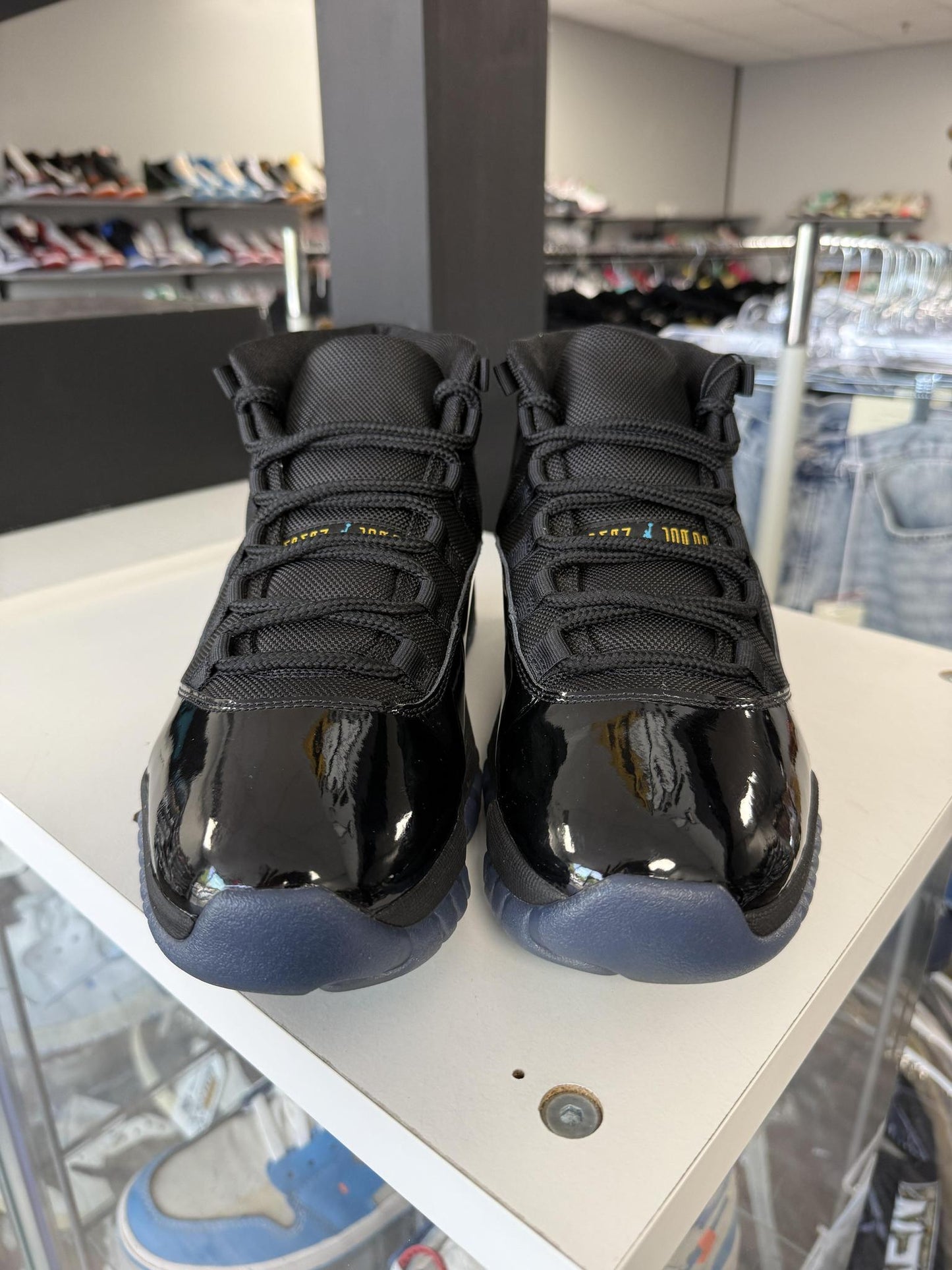 Jordan 11 "Gamma" Used Size 10