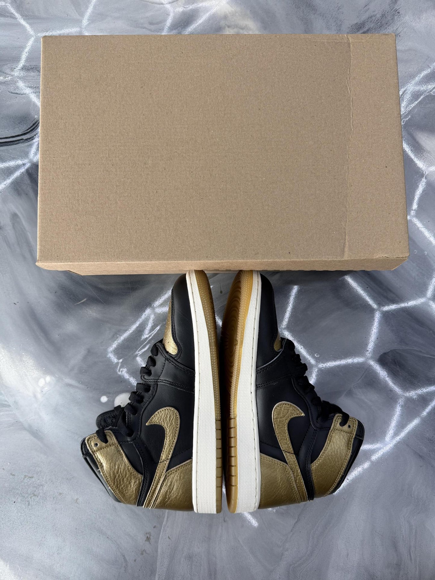 Jordan 1 High Metallic Gold Used Size 6.5Y