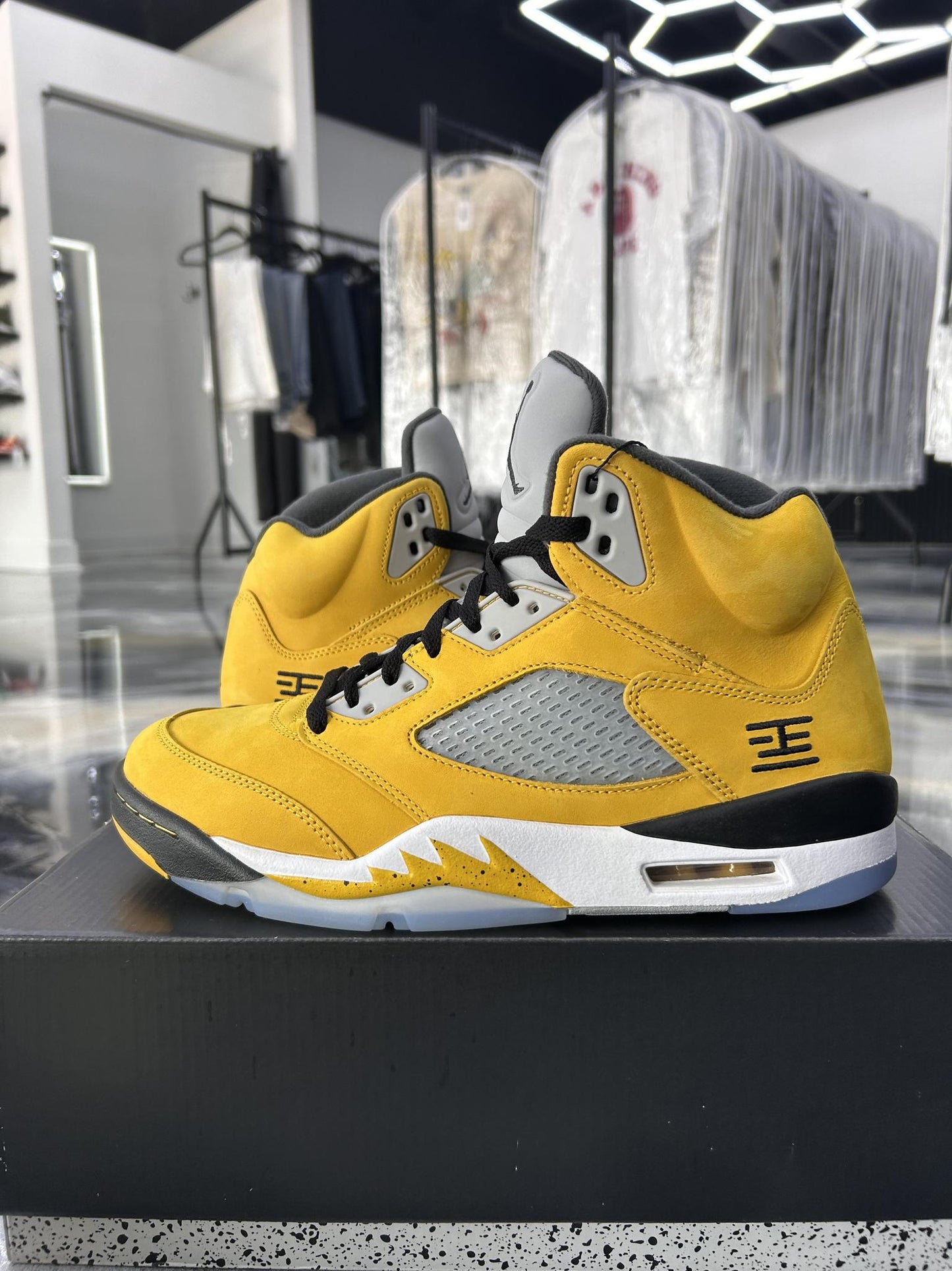 Jordan 5 "Tokyo" Used Size 10