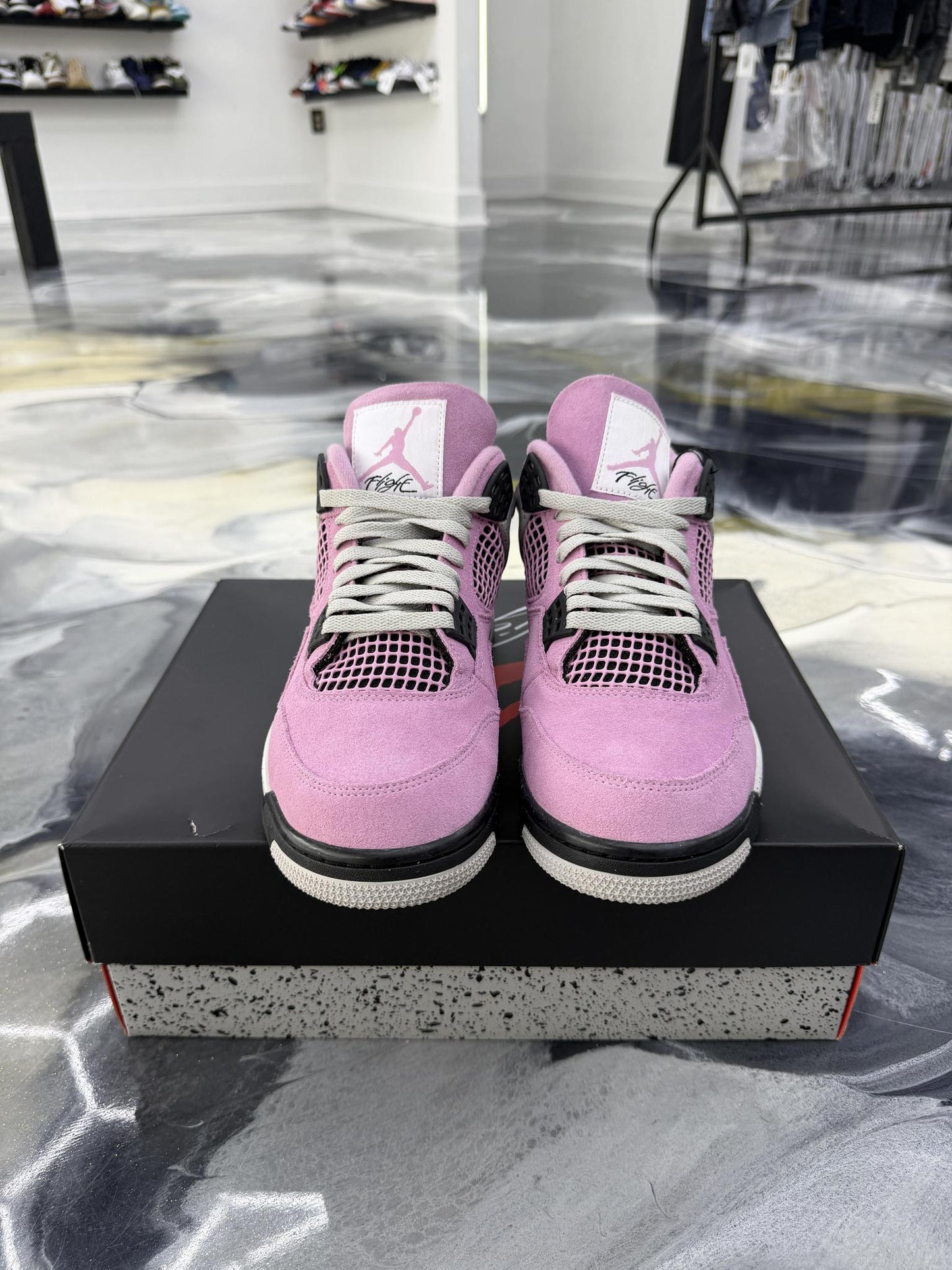 Jordan 4 "Orchid Pink" Used Size 10