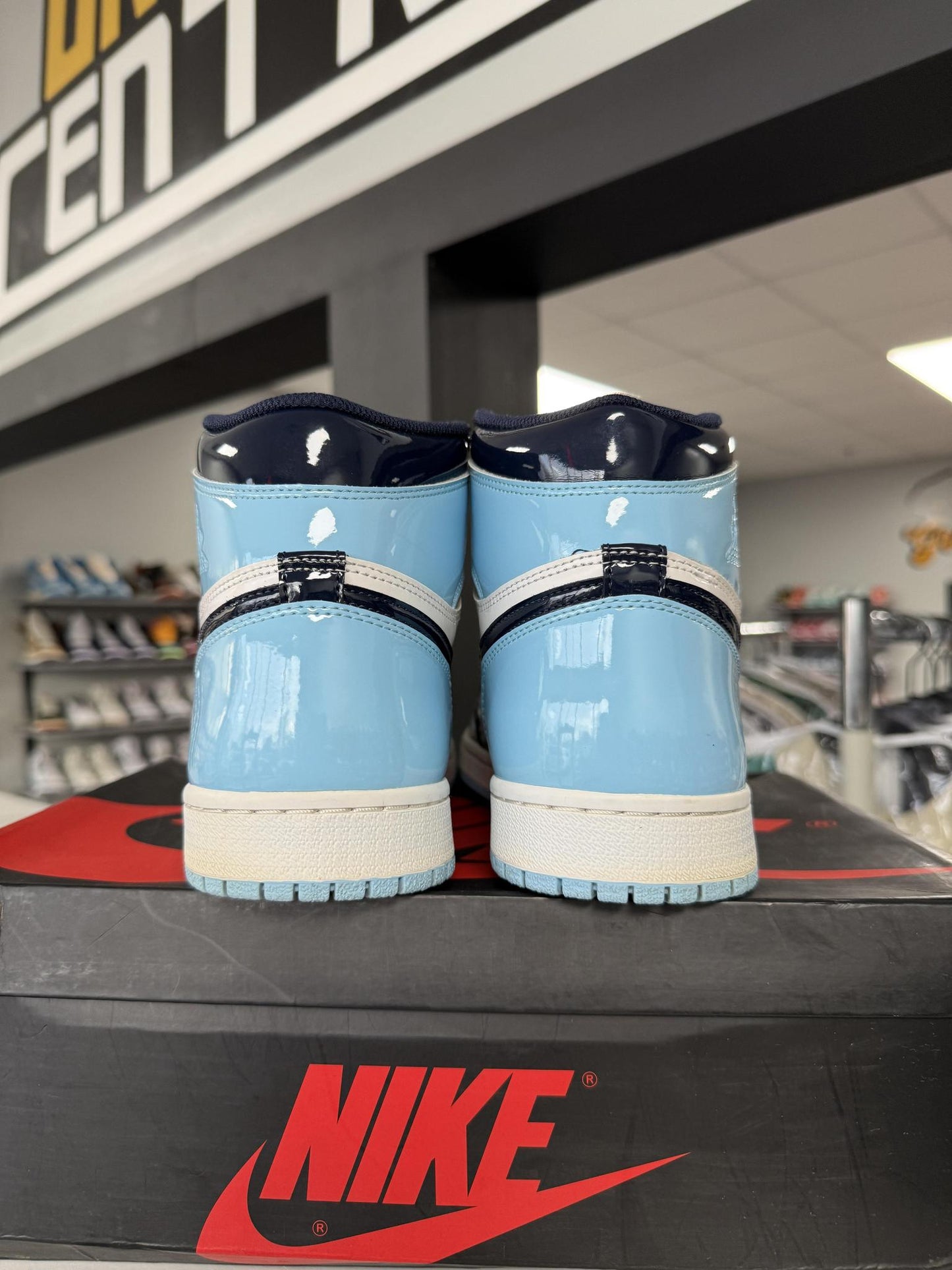 Jordan 1 "UNC Patent" Used Size 7.5