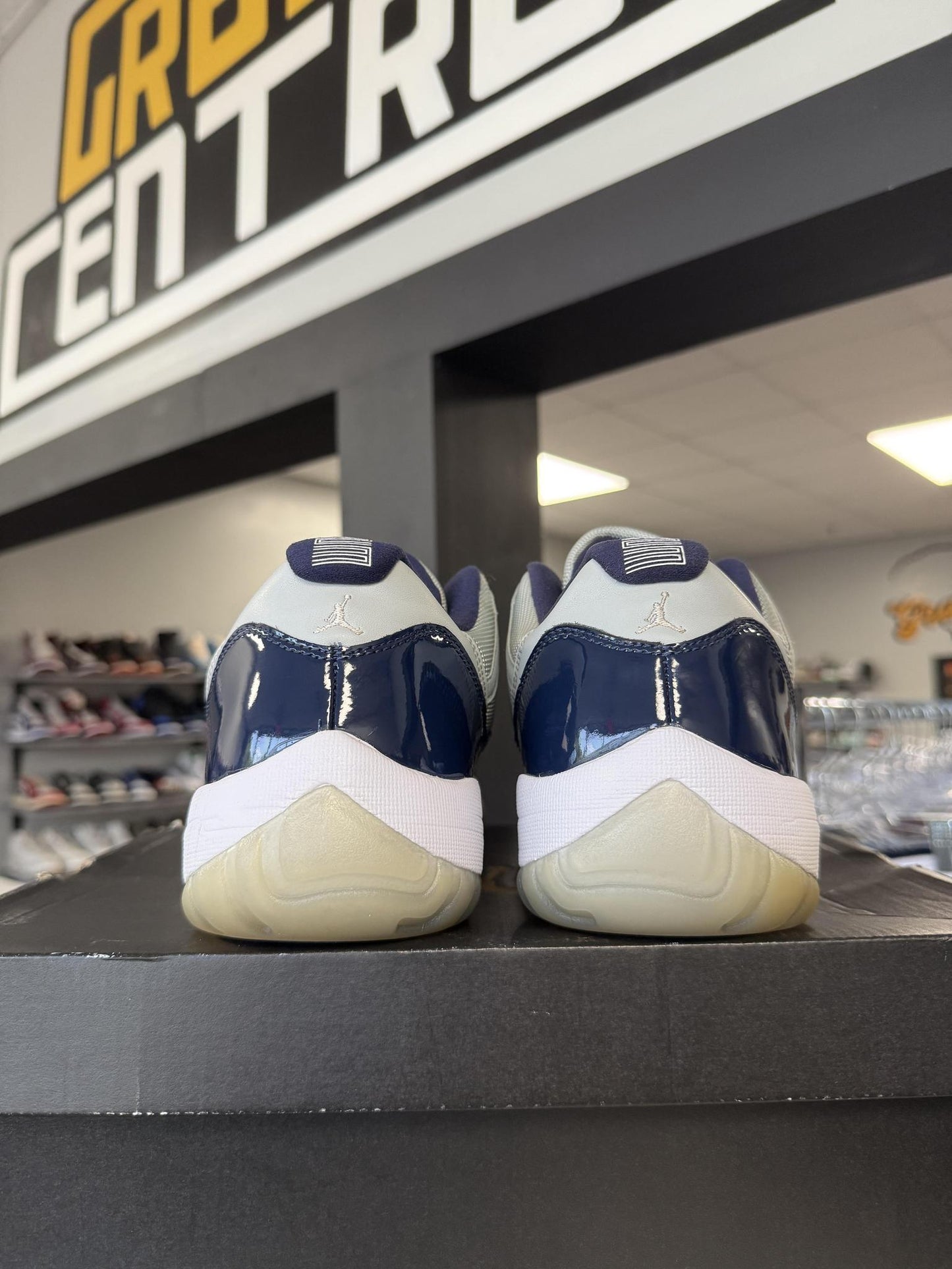 Jordan 11 Low "Georgetown" Used Size 11.5