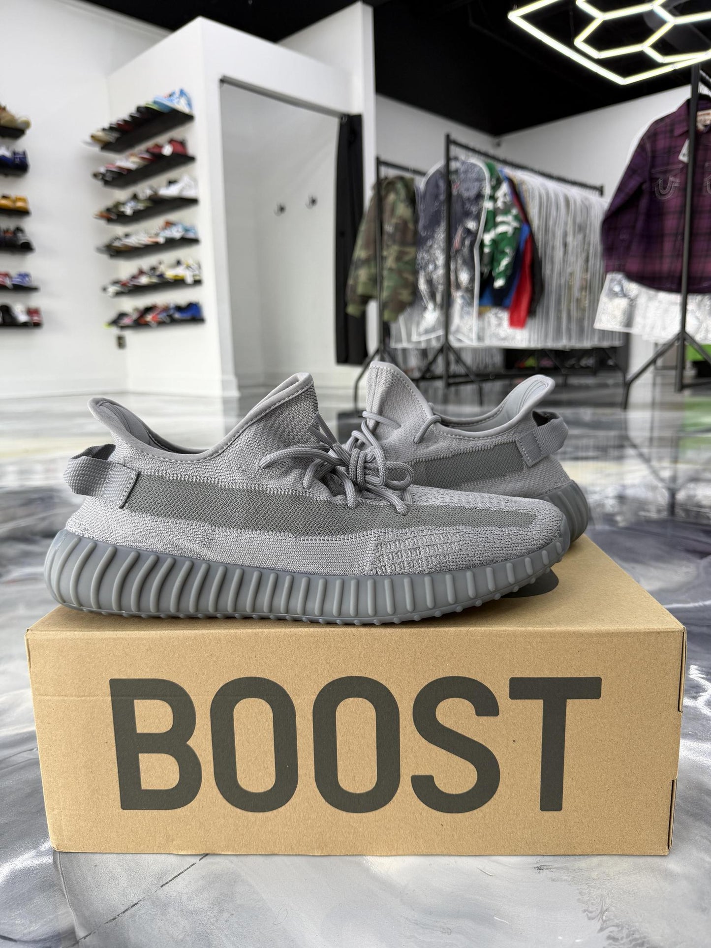Adidas Yeezy 350 "Steal Grey" Used Size 14