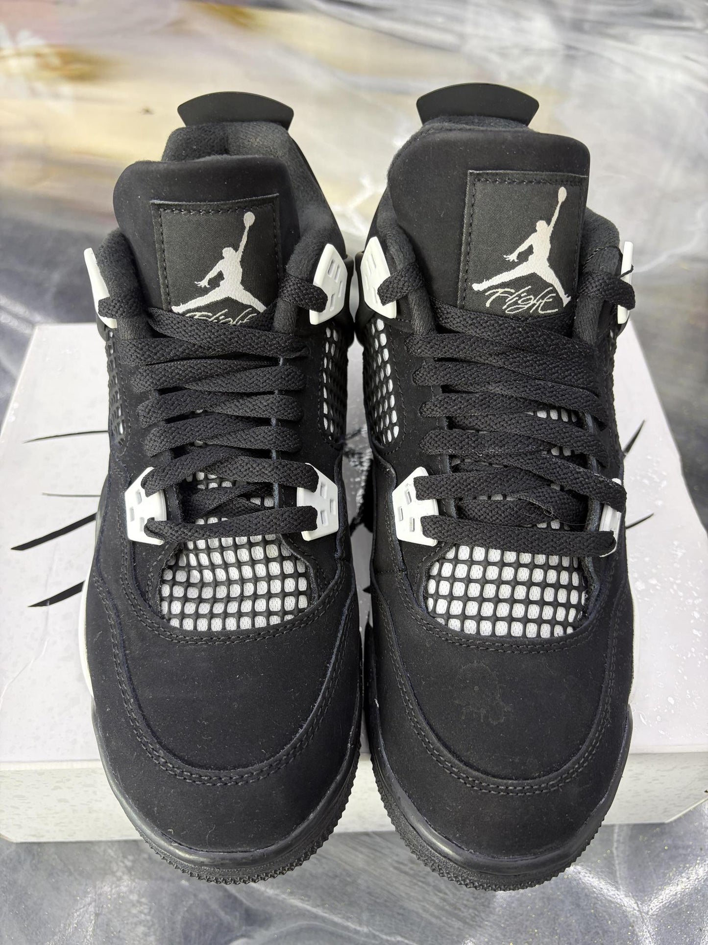 Jordan 4 "White Thunder" Used Size 6.5Y/8W