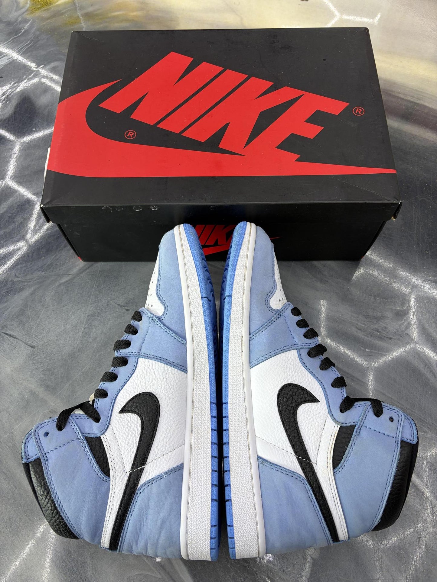 Jordan 1 High "University Blue" Used Size 8.5