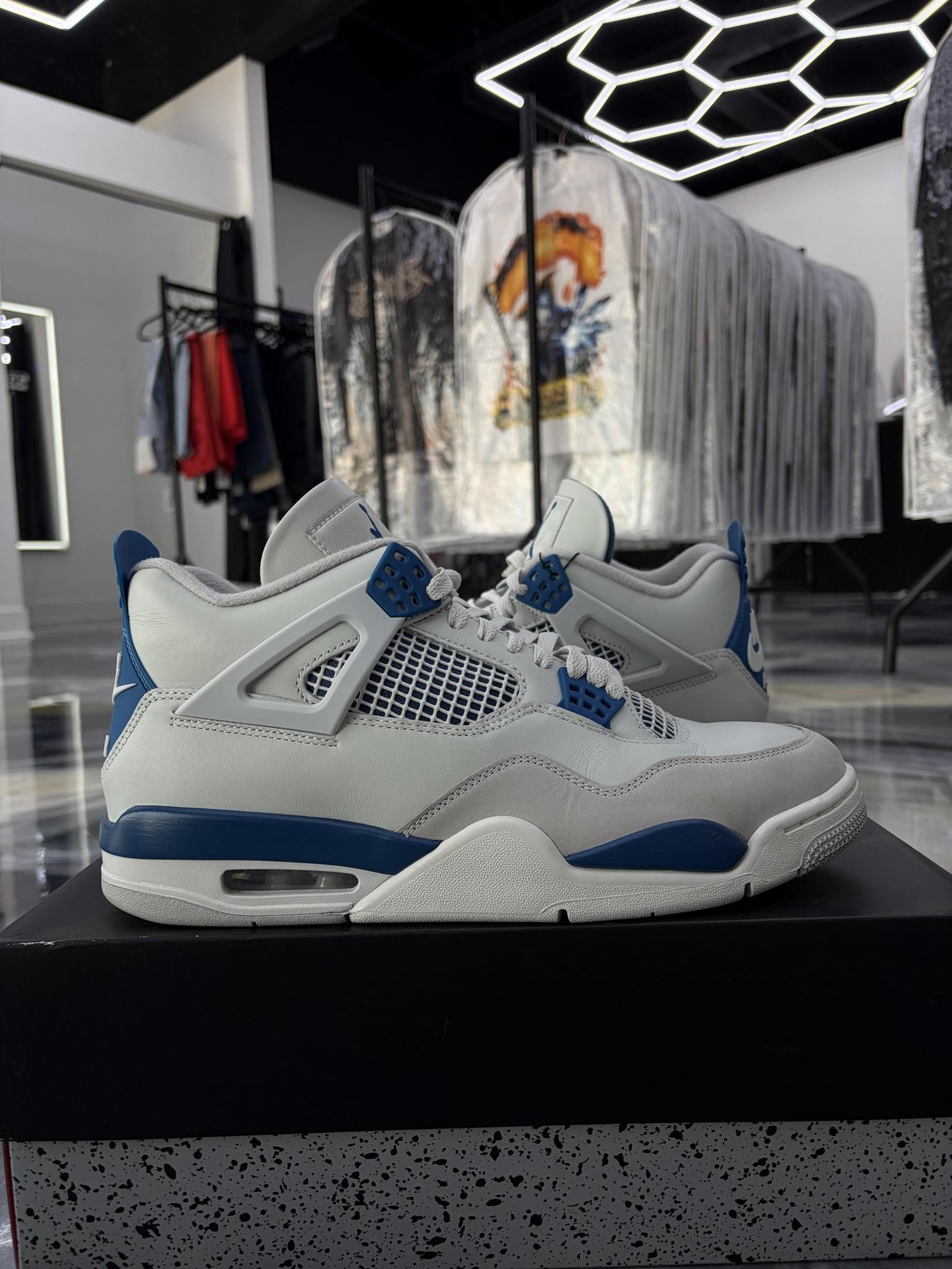 Jordan 4 "Military Blue" Used Size 11