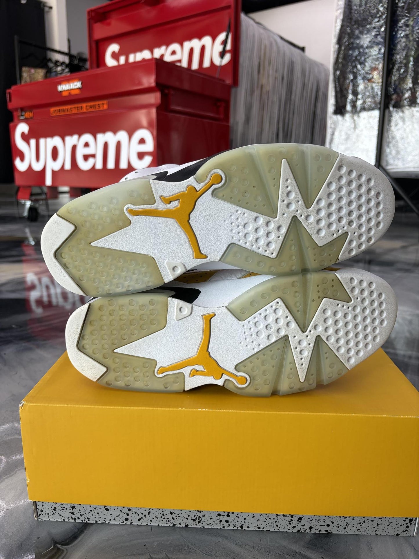 Jordan 6 "Yellow Ochre" Used Size 10.5