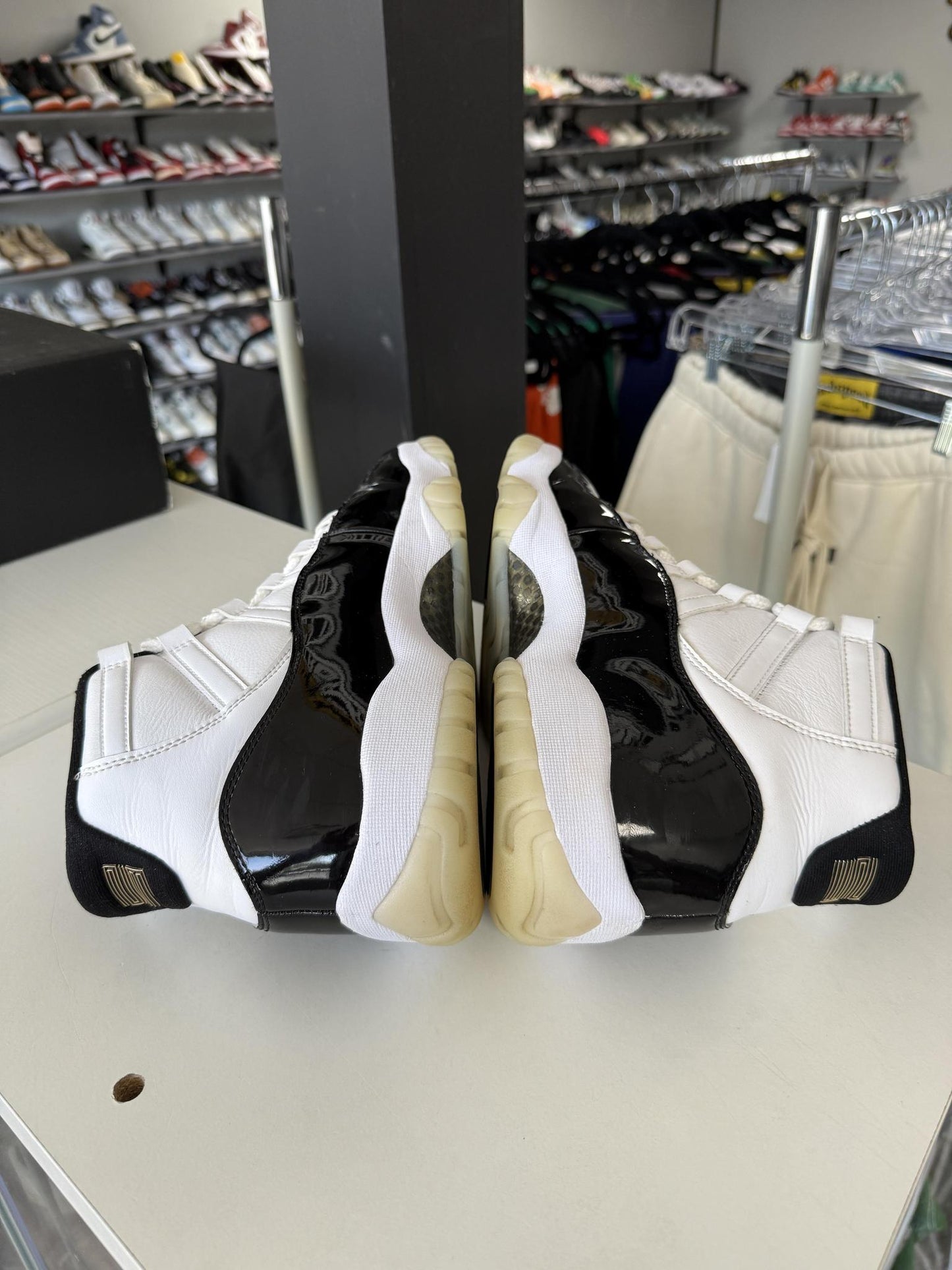 Jordan 11 "Gratitude" Used Size 11