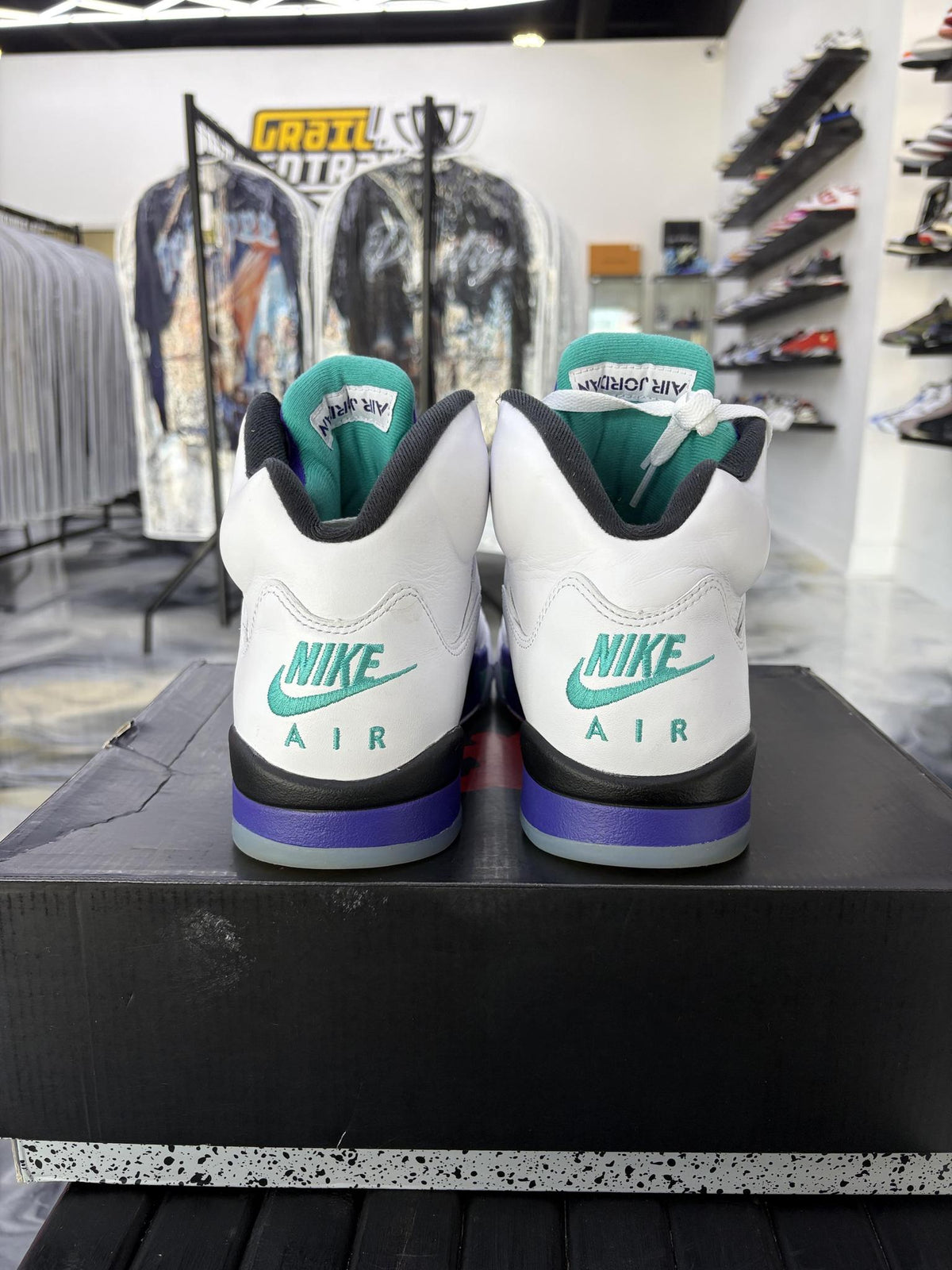 Jordan 5 "Grape" Used Size 10.5