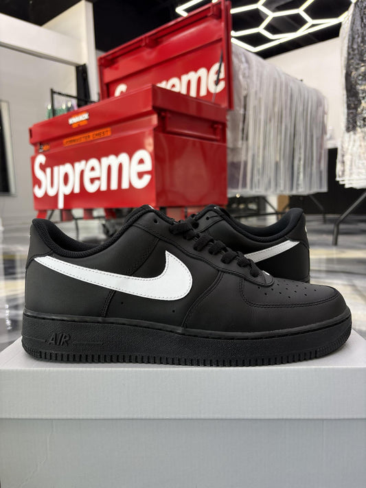 Nike Air Force 1 Low "Black White" Used Size 11.5