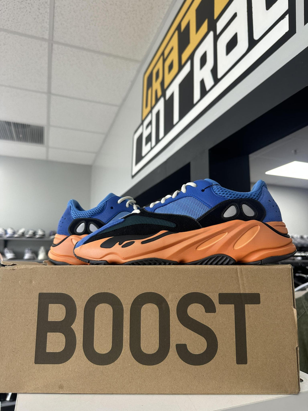 Adidas Yeezy 700 "Bright Blue" Used Size 11