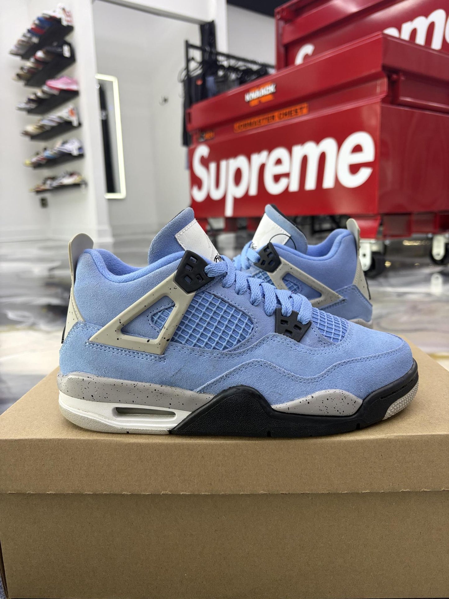 Jordan 4 "University Blue" Used Size 5Y/6.5W