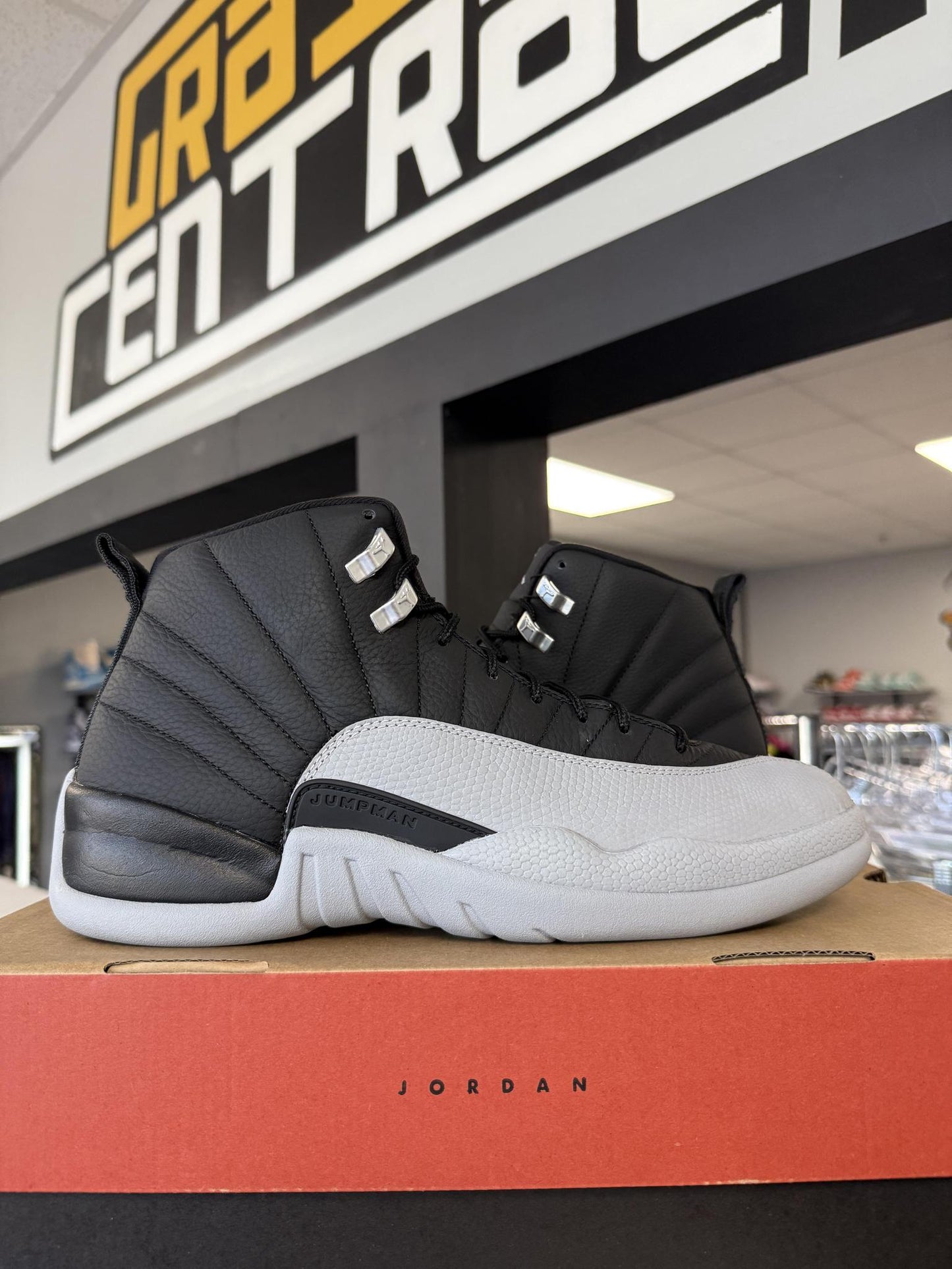 Jordan 12 "Barons" Used Size 11