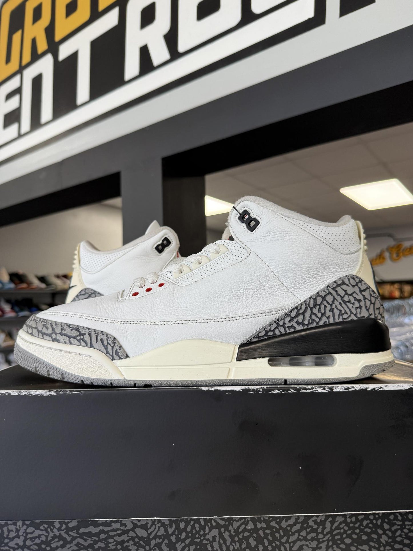Jordan 3 "White Cement Reimagined" Used Size 12.5