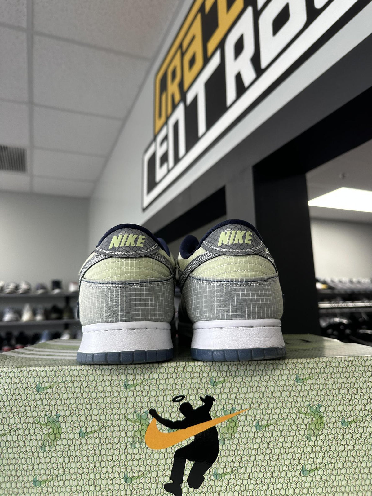 Nike Dunk Low "Union LA Pistachio" Used Size 14
