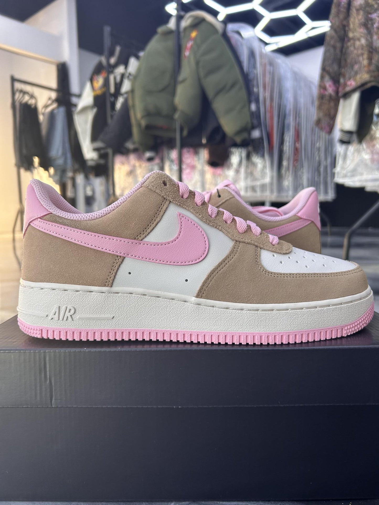 Nike Air Force 1 Low "Rattan Phantom Soft Pink" Used Size 9