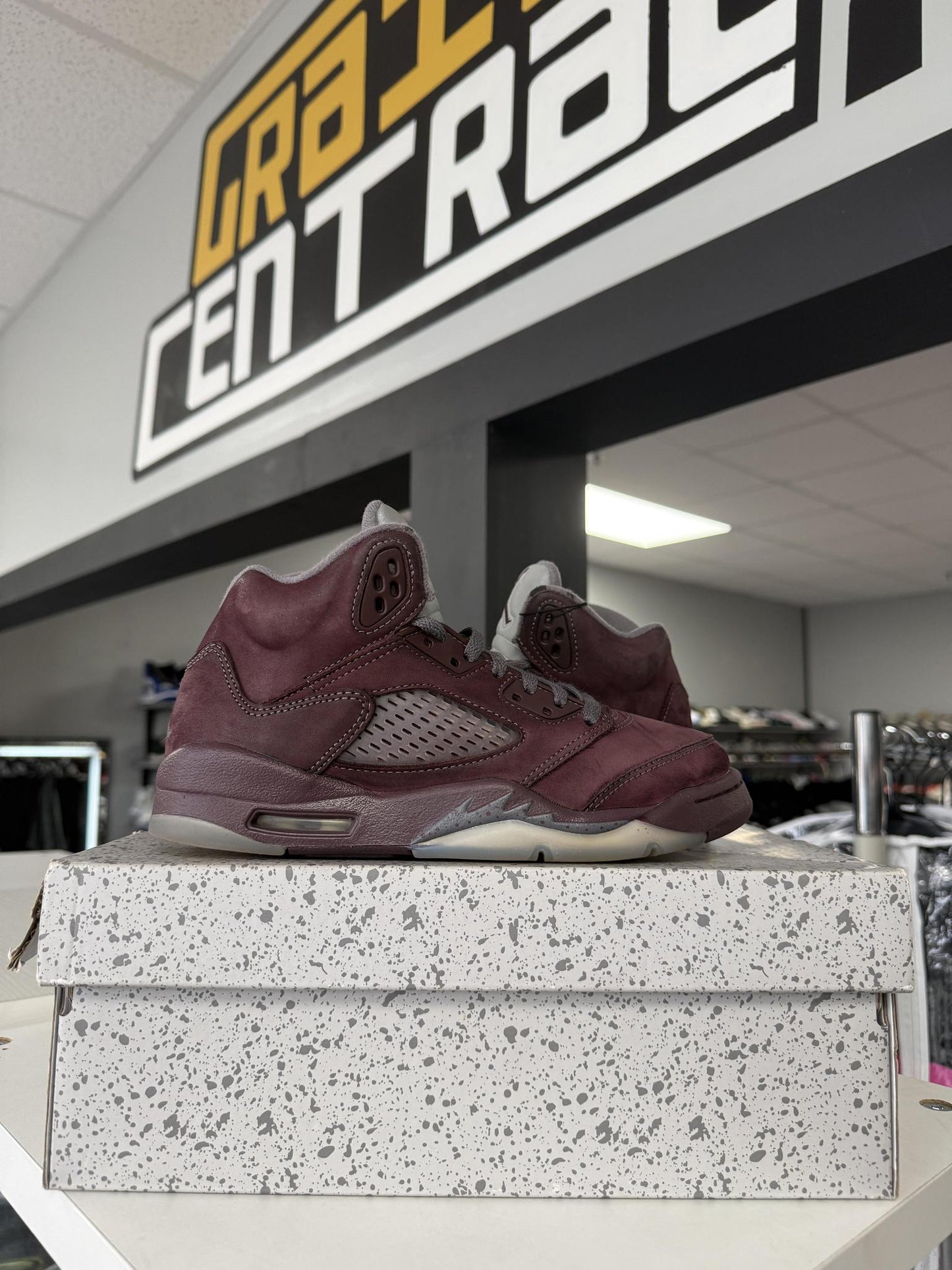 Jordan 5 "Burgundy" Used Size 5.5Y/7W