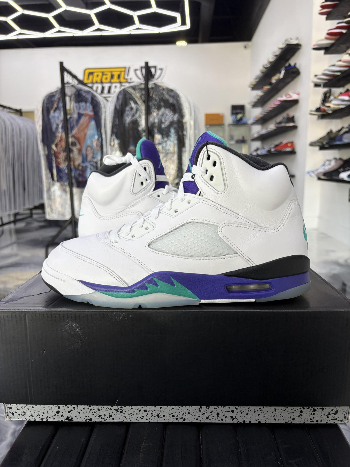 Jordan 5 "Grape" Used Size 10.5
