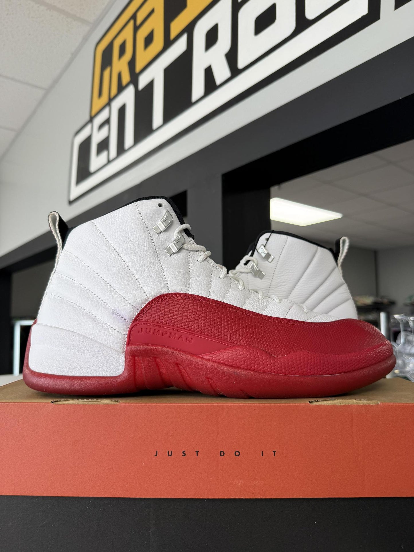 Jordan 12 "Cherry" Used Size 13