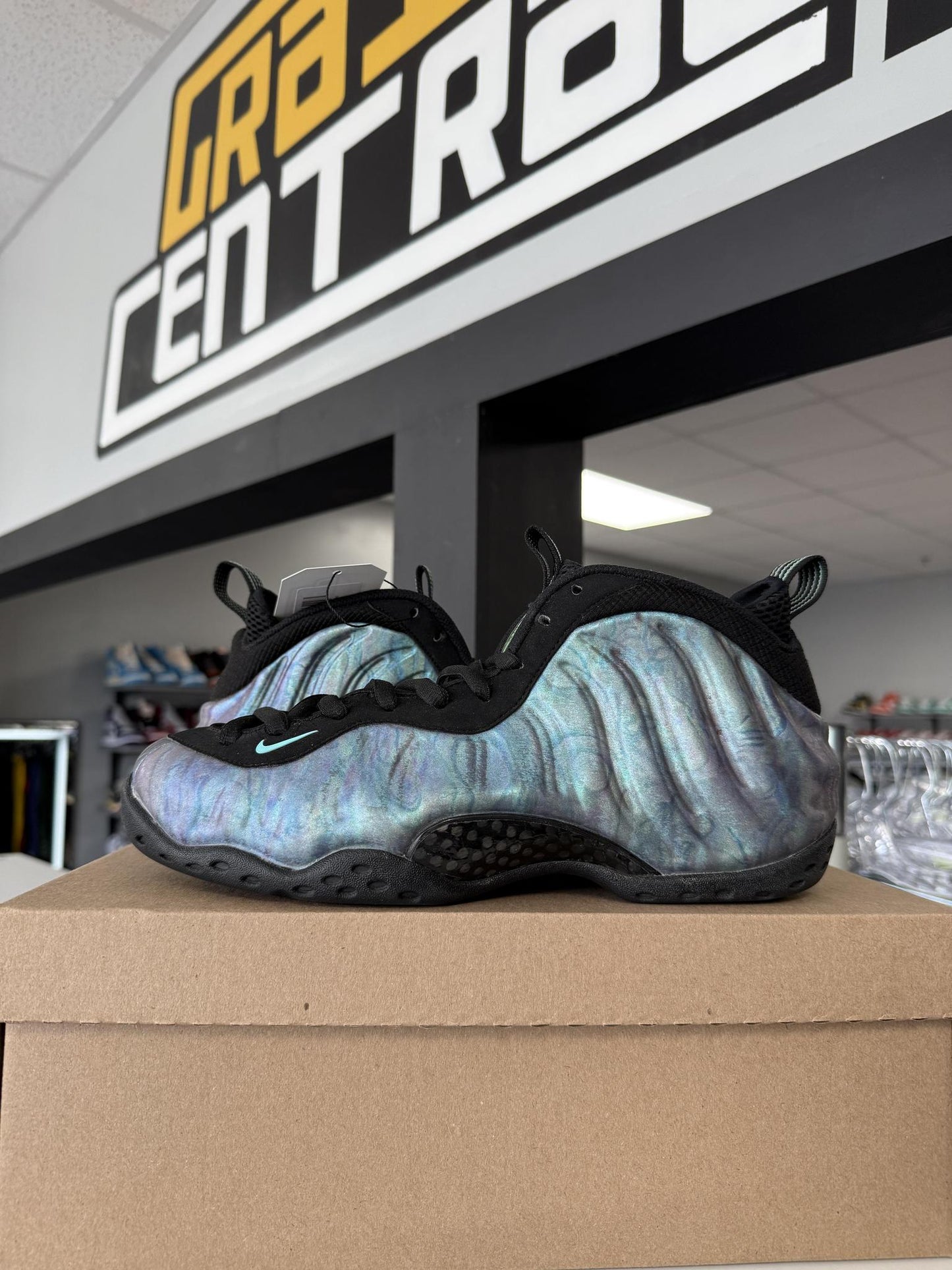 Nike Foamposite "Abalone" Used Size 9.5