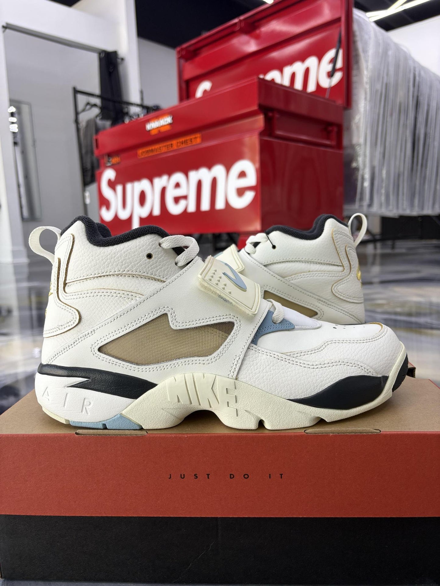 Nike Diamond Turf "Must Be The Money" Used Size 9.5