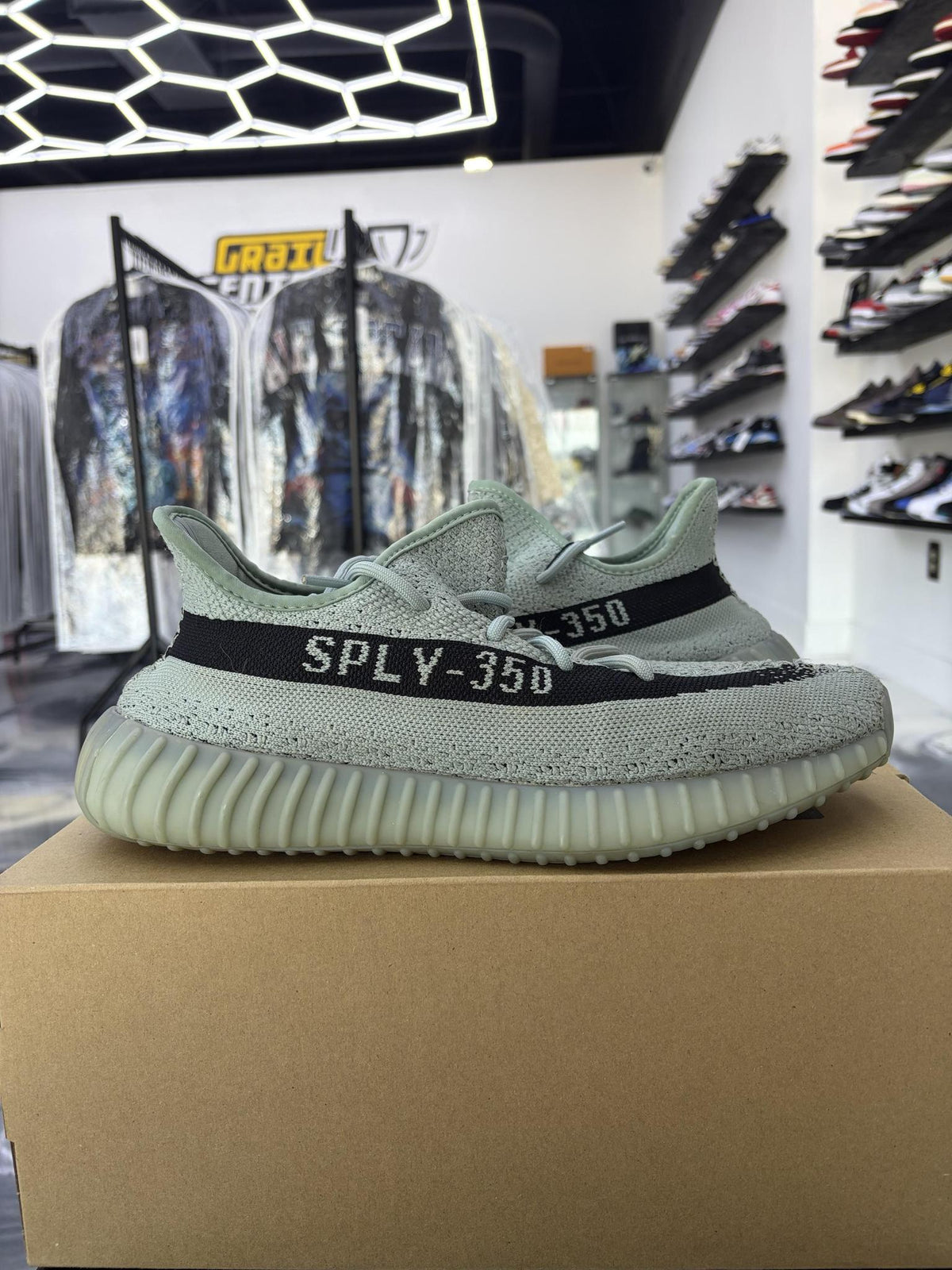 Yeezy 350 V2 "Salt" Used Size 10.5