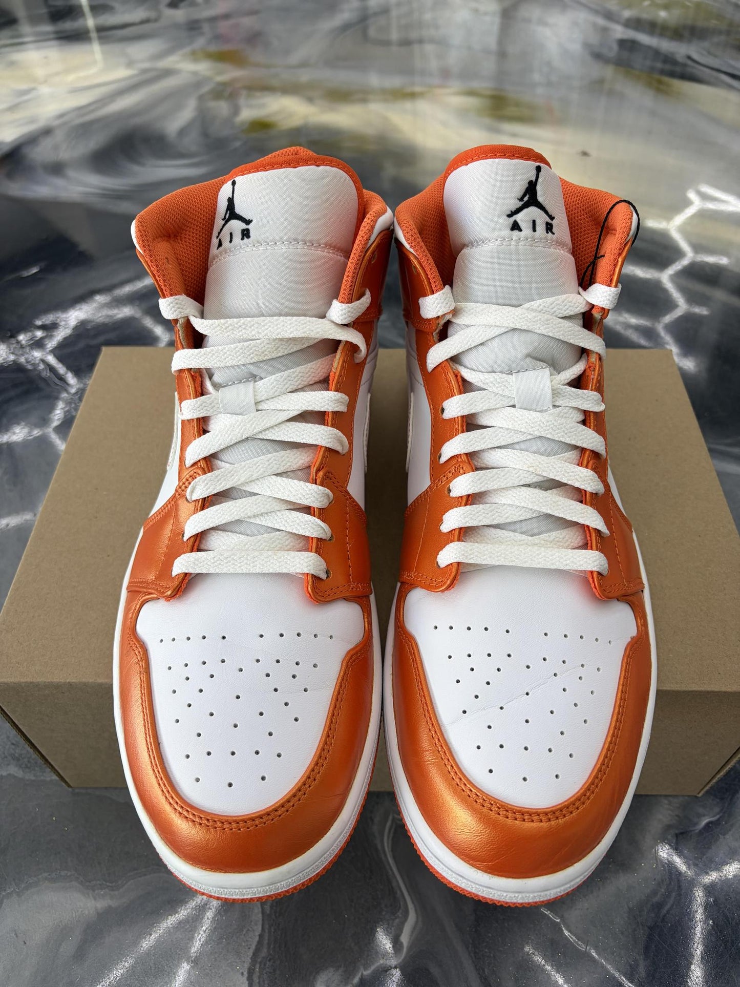Jordan 1 Mid "Orange White" Used Size 12