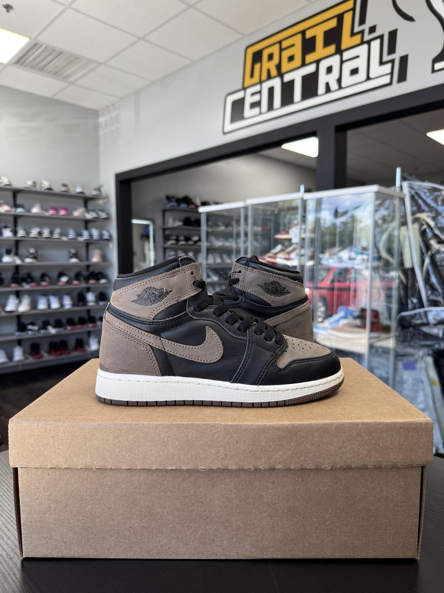 Jordan 1 "Palomino" Used Size 4Y/5.5W
