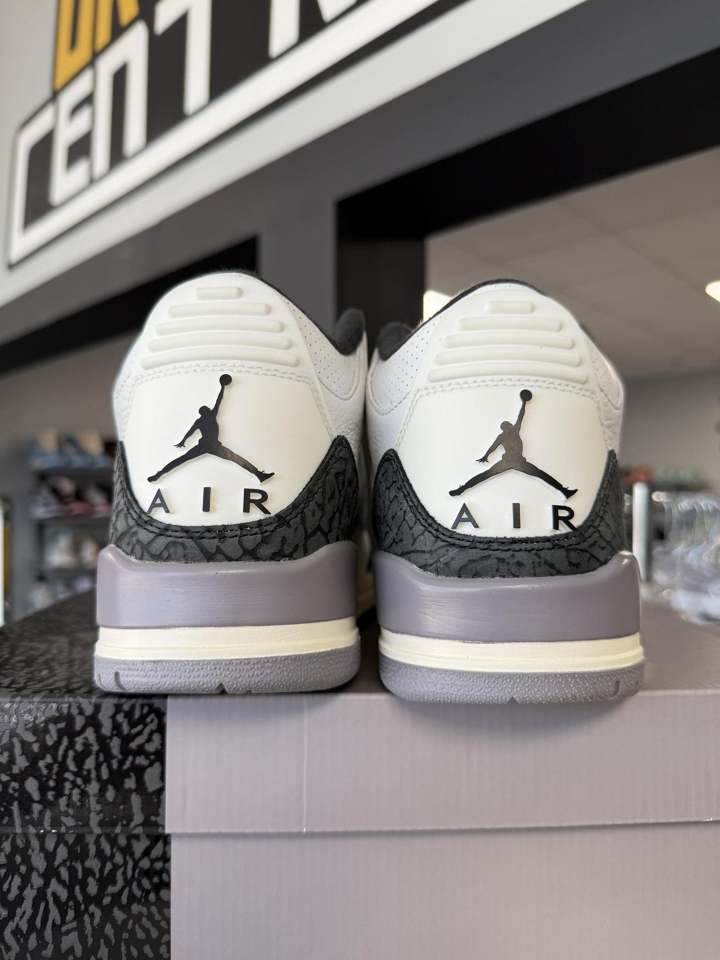 Jordan 3 "Cement Grey" Used Size 9