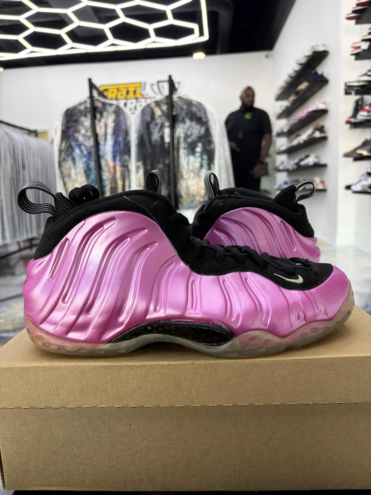 Nike Foamposite One "Pearlized Pink" Used Size 10.5