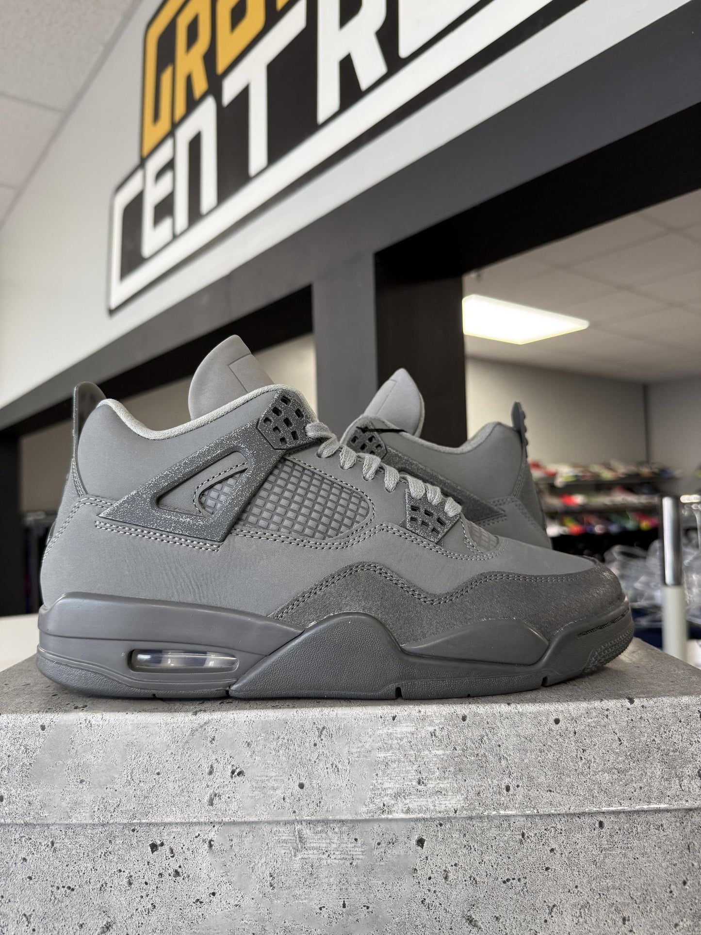 Jordan 4 "Wet Cement" Used Size 9