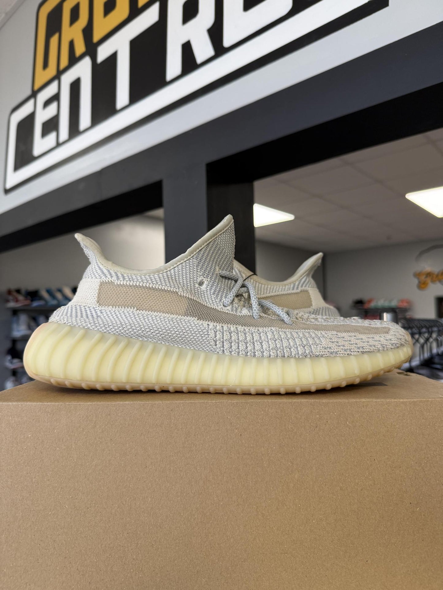 Yeezy 350 V2 "Lundmark Non Reflective" Used Size 10.5