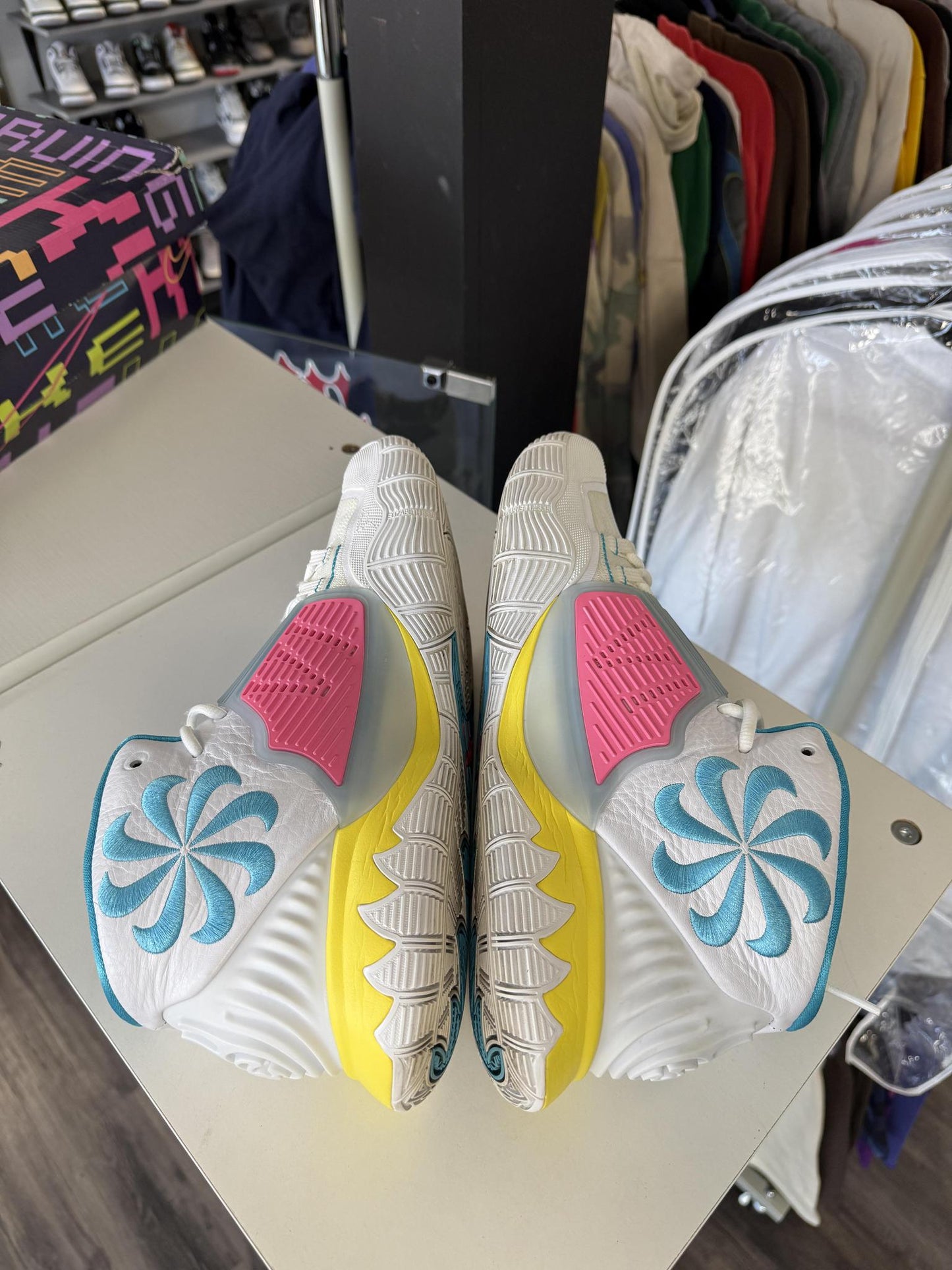 Nike Kyrie 6 "90s" Used Size 13