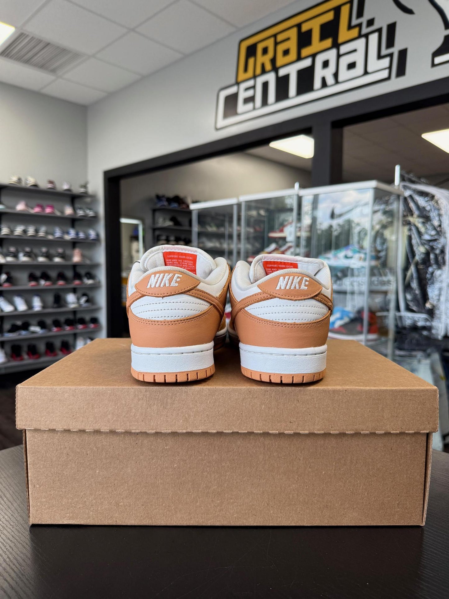 Nike Sb Dunk Low Light Congnac Used Size 8.5
