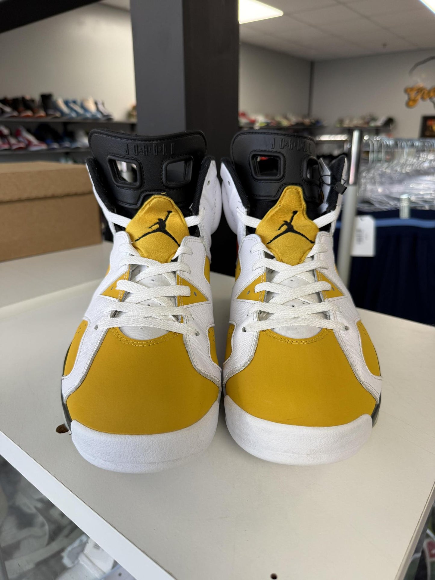 Jordan 6 "Yellow Ochre" Used Size 13
