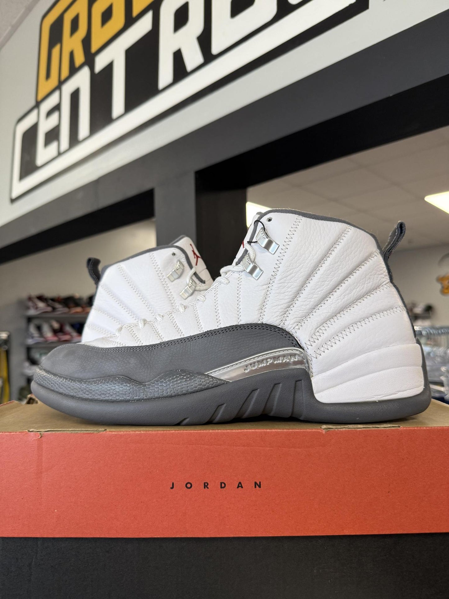 Jordan 12 "Flint Grey" Used Size 11